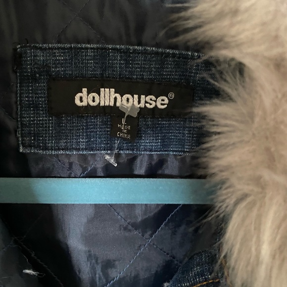 Jeans Denim Jacket Faux Fur Trim Large NWOT - Picture 4 of 8